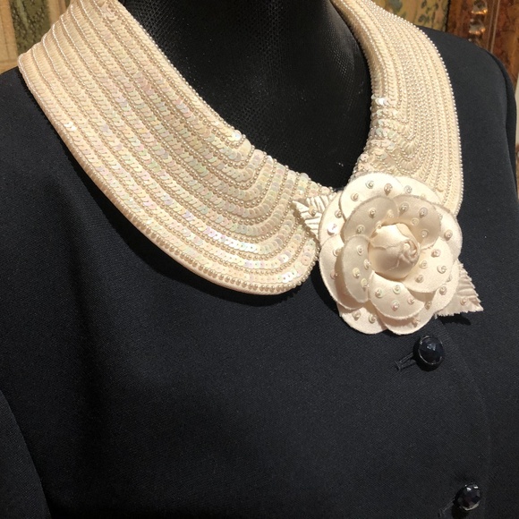 Albert Nipon Evening Sequin women's Two-Piece Suit - Picture 2 of 8